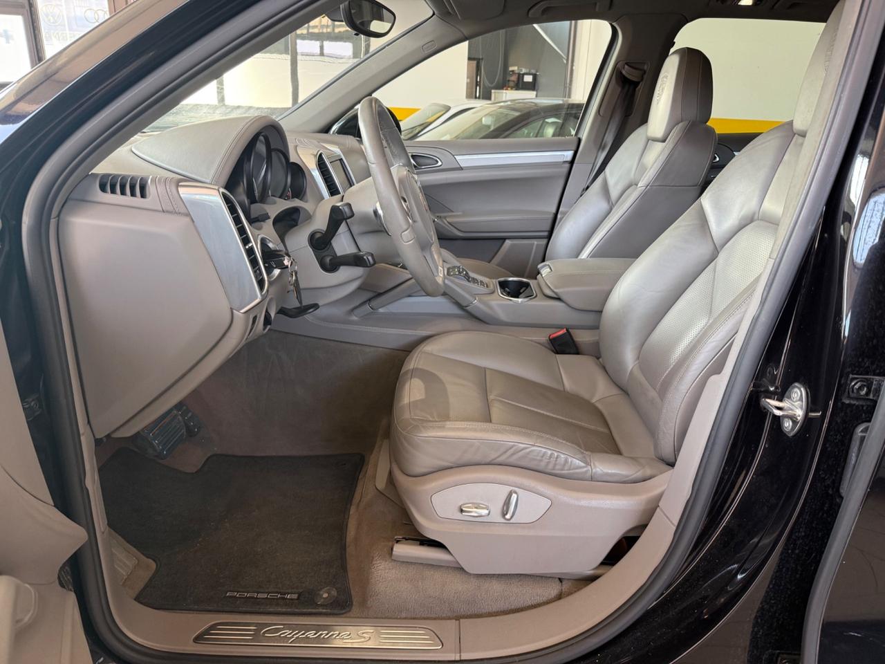 Porsche Cayenne 4.8 S