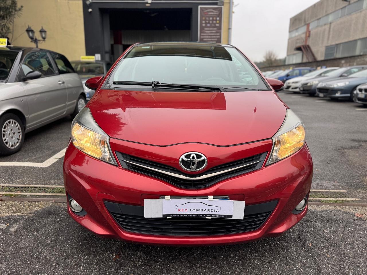 Toyota Yaris 1.3 3 porte Lounge CVT Stop & Start