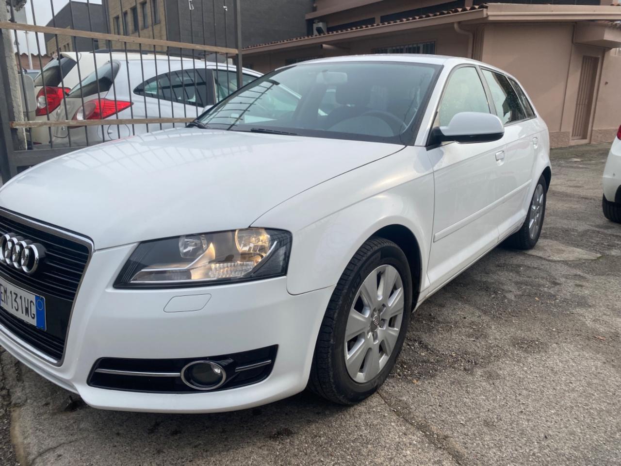 Audi A3 1.6 TDI 90 CV NEOPATENTATI