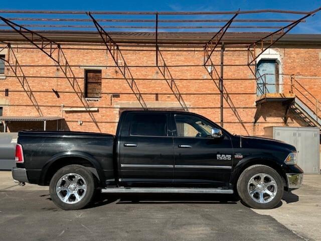 DODGE RAM 1500 5.7L V8 LARAMIE 4x4