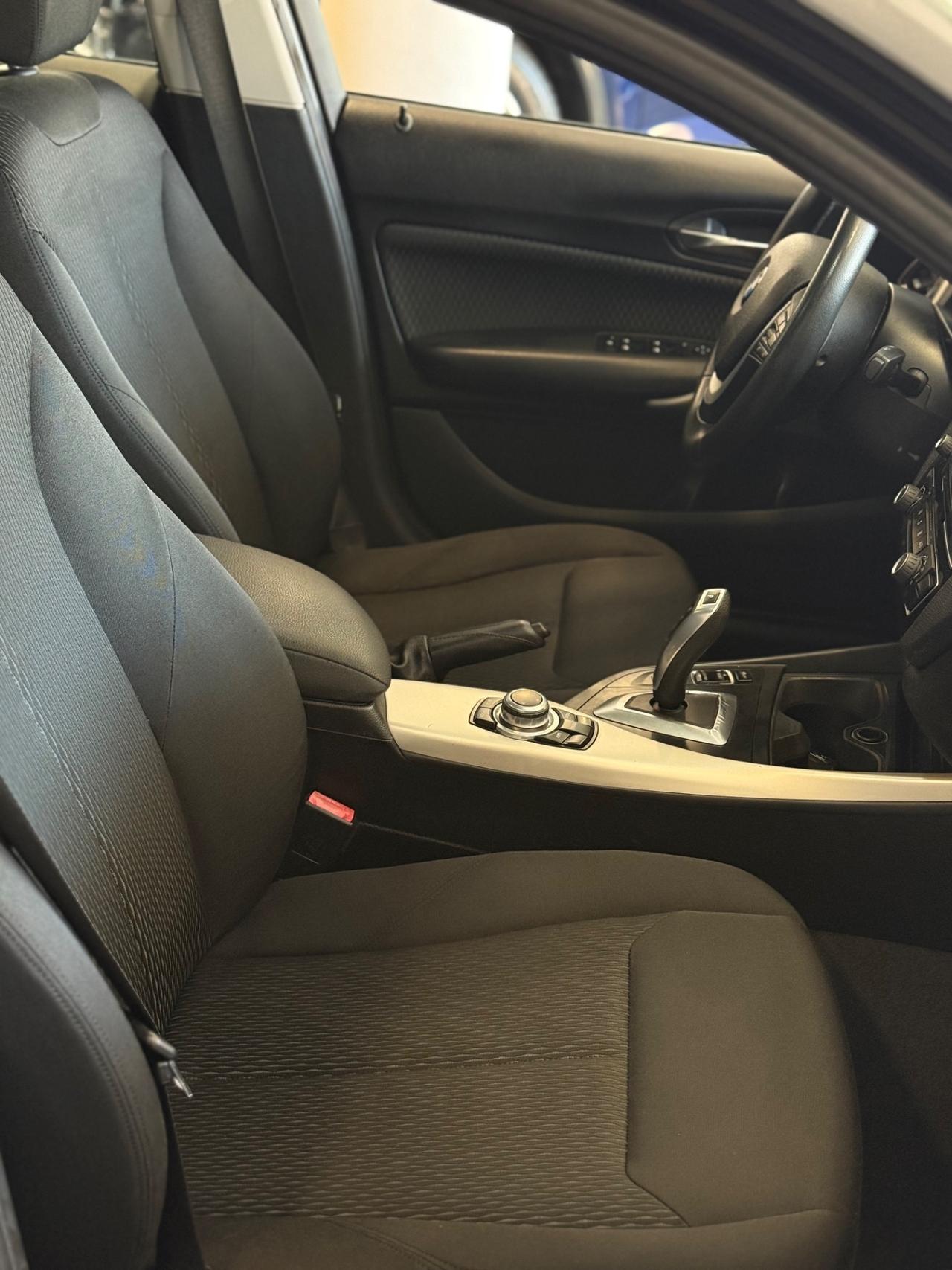 Bmw 116 116d 5p. Advantage