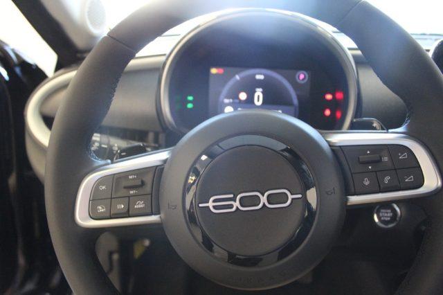 FIAT 600 Hybrid 100 CV DCT MHEV -KM0