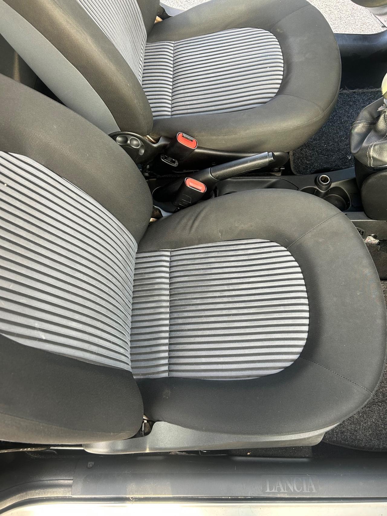 Lancia Ypsilon 1.2 Argento