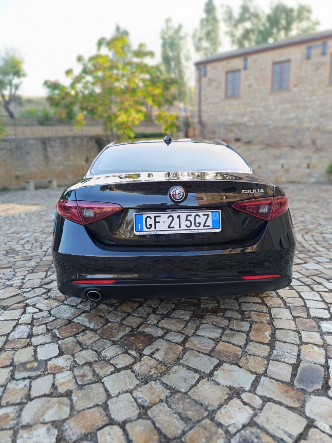 Alfa Romeo Giulia 2.2d 136 CV AT8 Business Ottime Condizioni