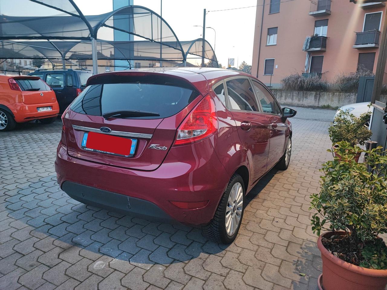 Ford Fiesta 1.4 5 porte Titanium uni-pro