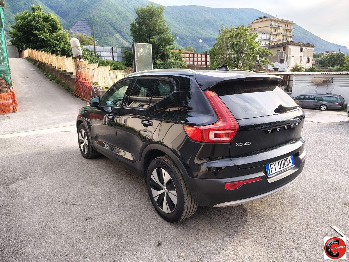 VOLVO XC40 2.0 D 150CV Geartronic Momentum