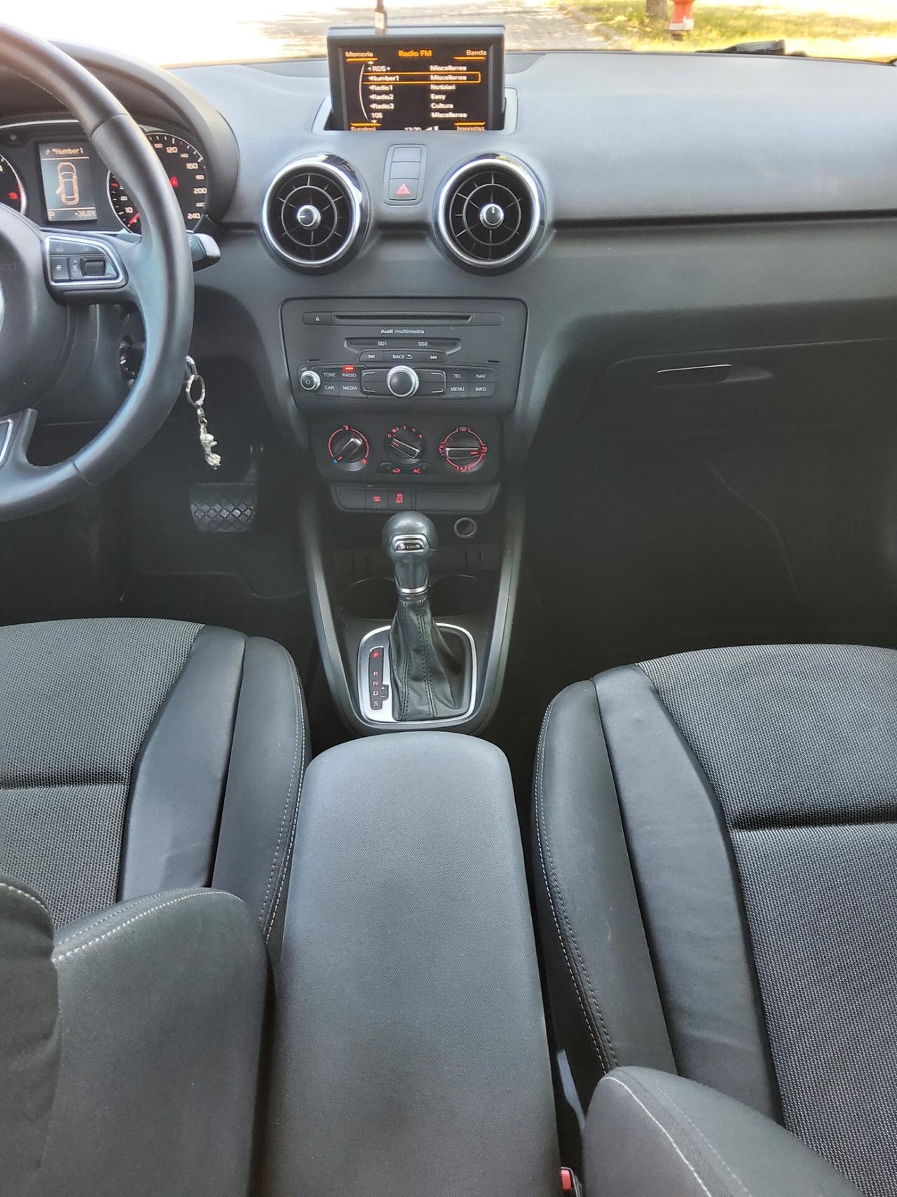 Audi A1 1.6 TDI S tronic line edition