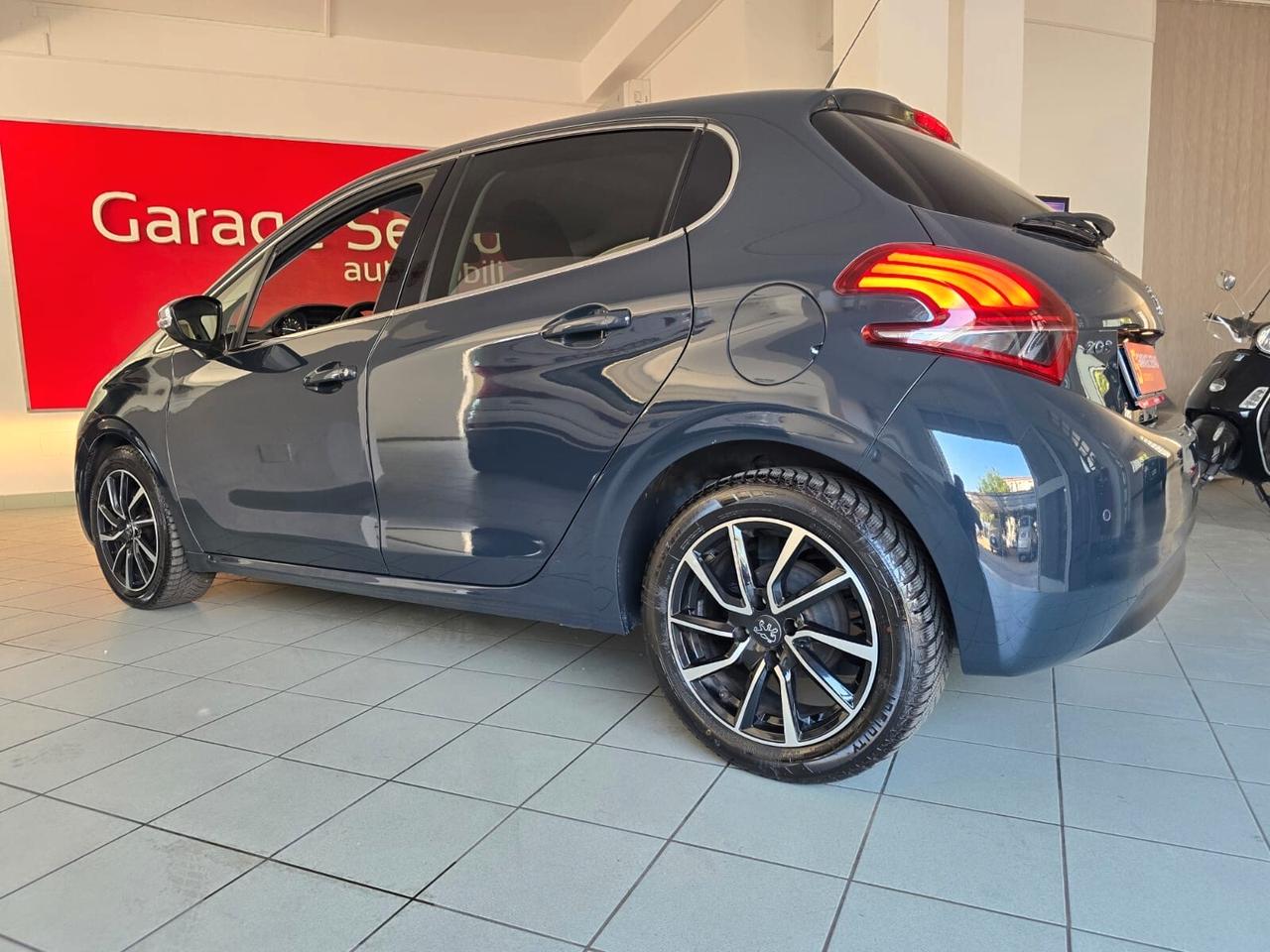 Peugeot 208 BlueHDi 75 5 porte Allure