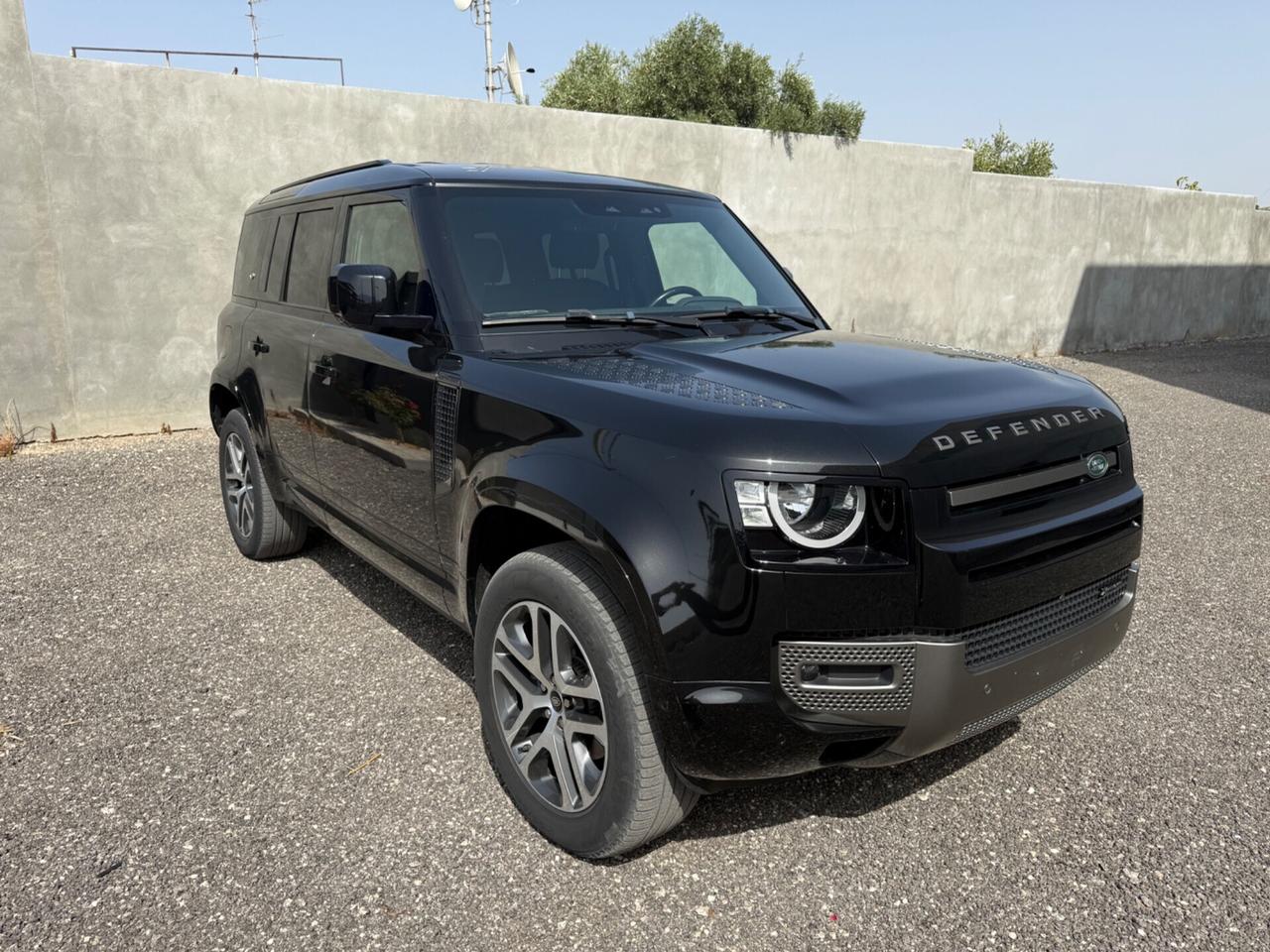 Land Rover Defender 110 3.0D I6 200 CV X-Dynamic S - IVA ESPOSTA -FULL