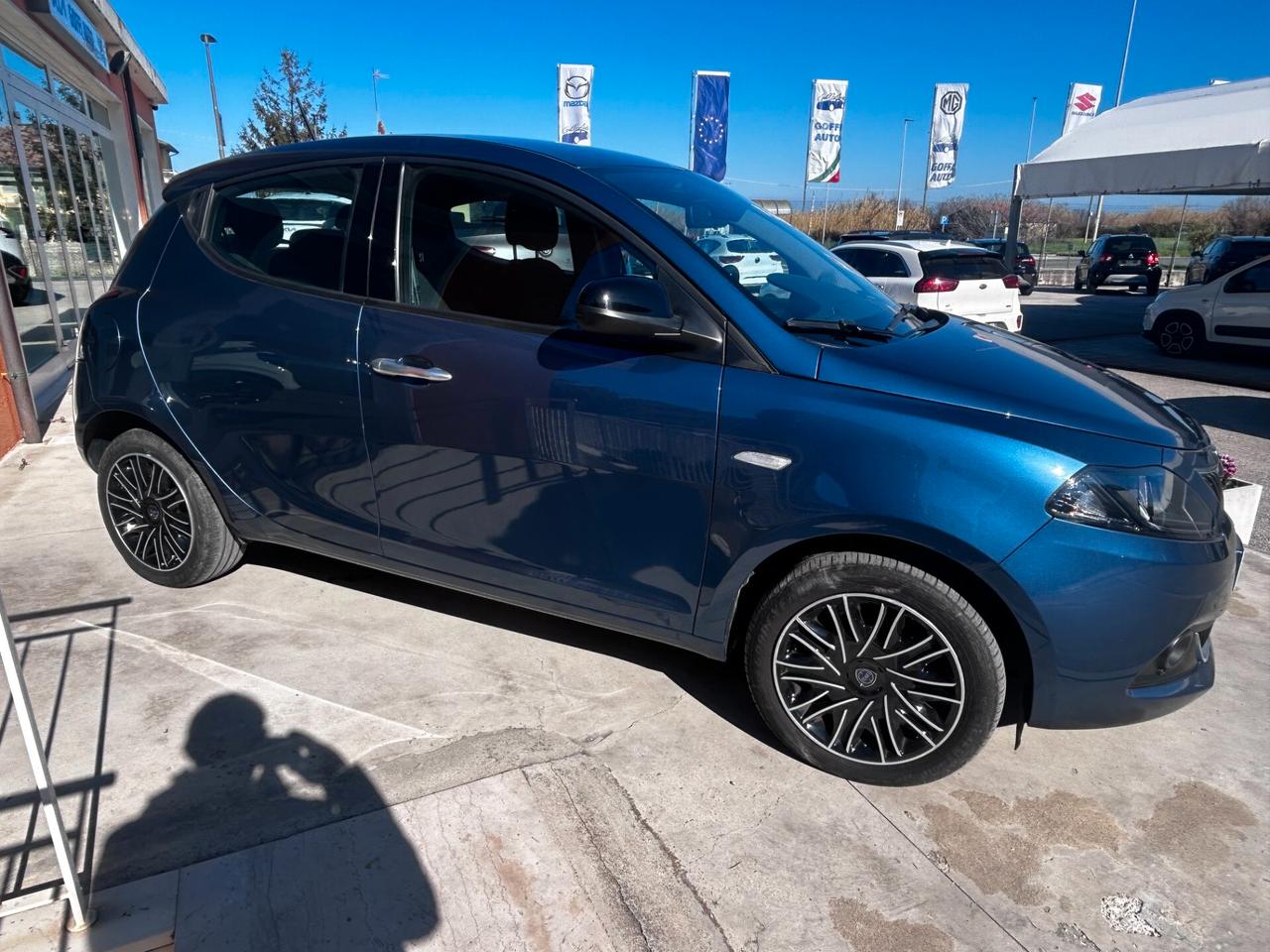 Lancia Ypsilon 1.0 FireFly 5 porte S&S Hybryd Gold