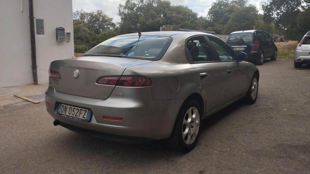 Alfa Romeo 159 1.9 JTDm 16V Distinctive