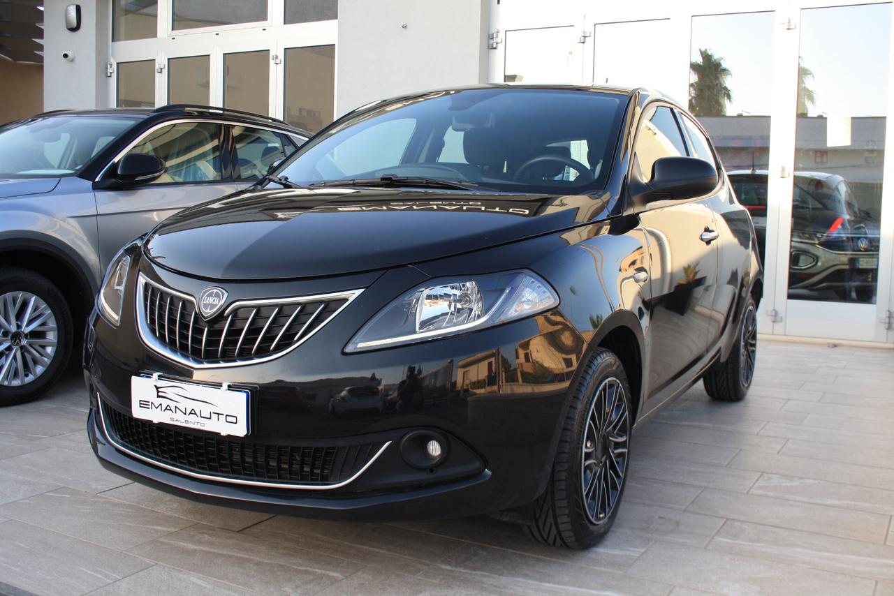 LANCIA YPSILON 1.0 HYBRID 70CV GOLD BLACK