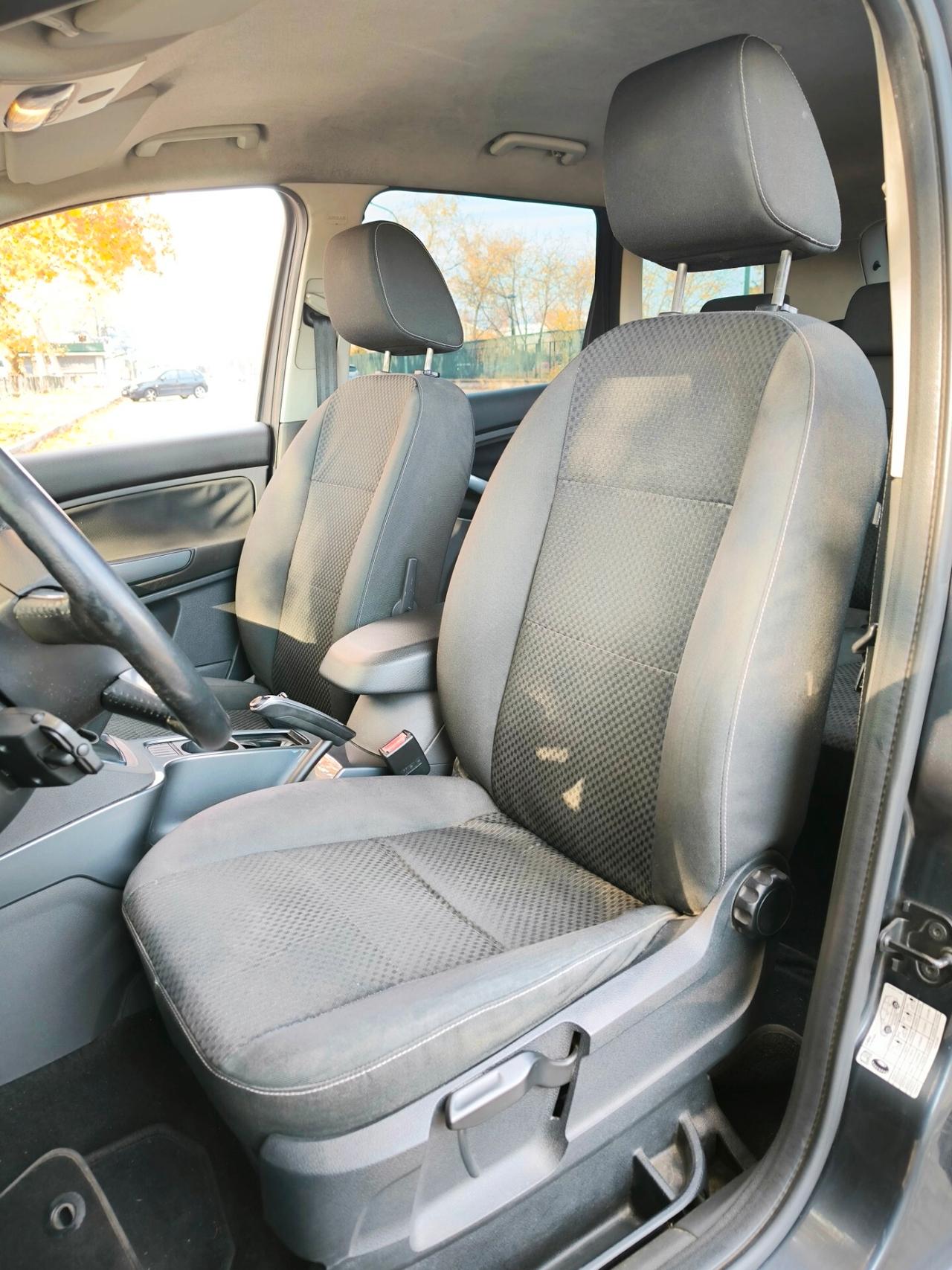 Ford C-Max 2.0 145 CV Titanium