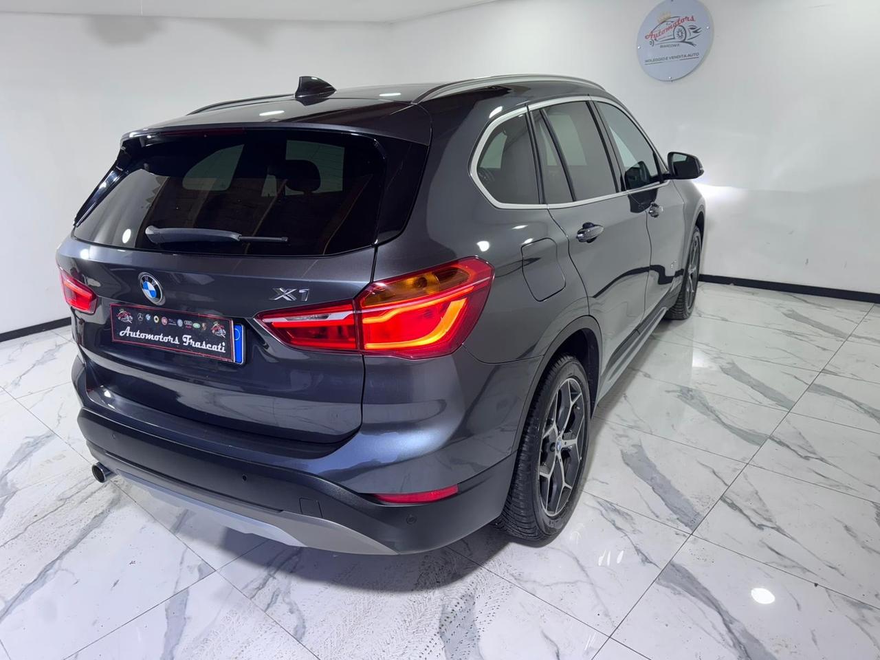 Bmw X1 sDrive18d xLine-tetto apribile-garantita