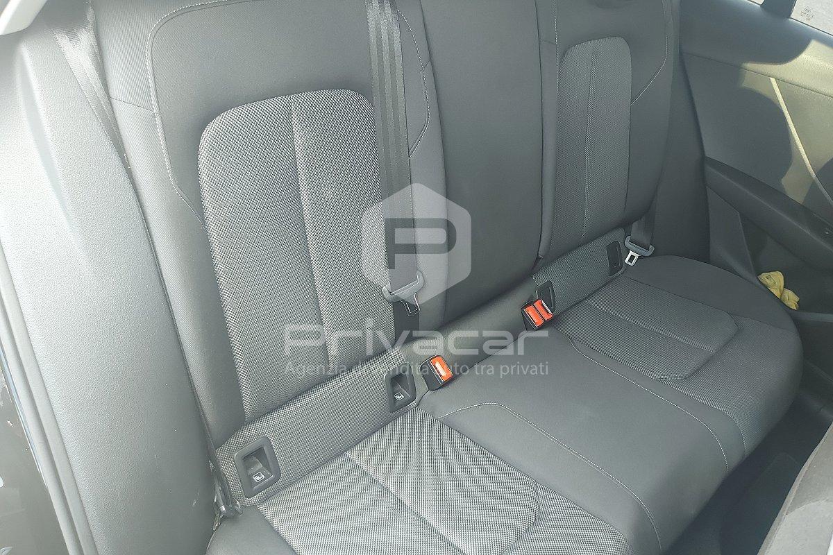 AUDI Q2 30 TDI S tronic Business