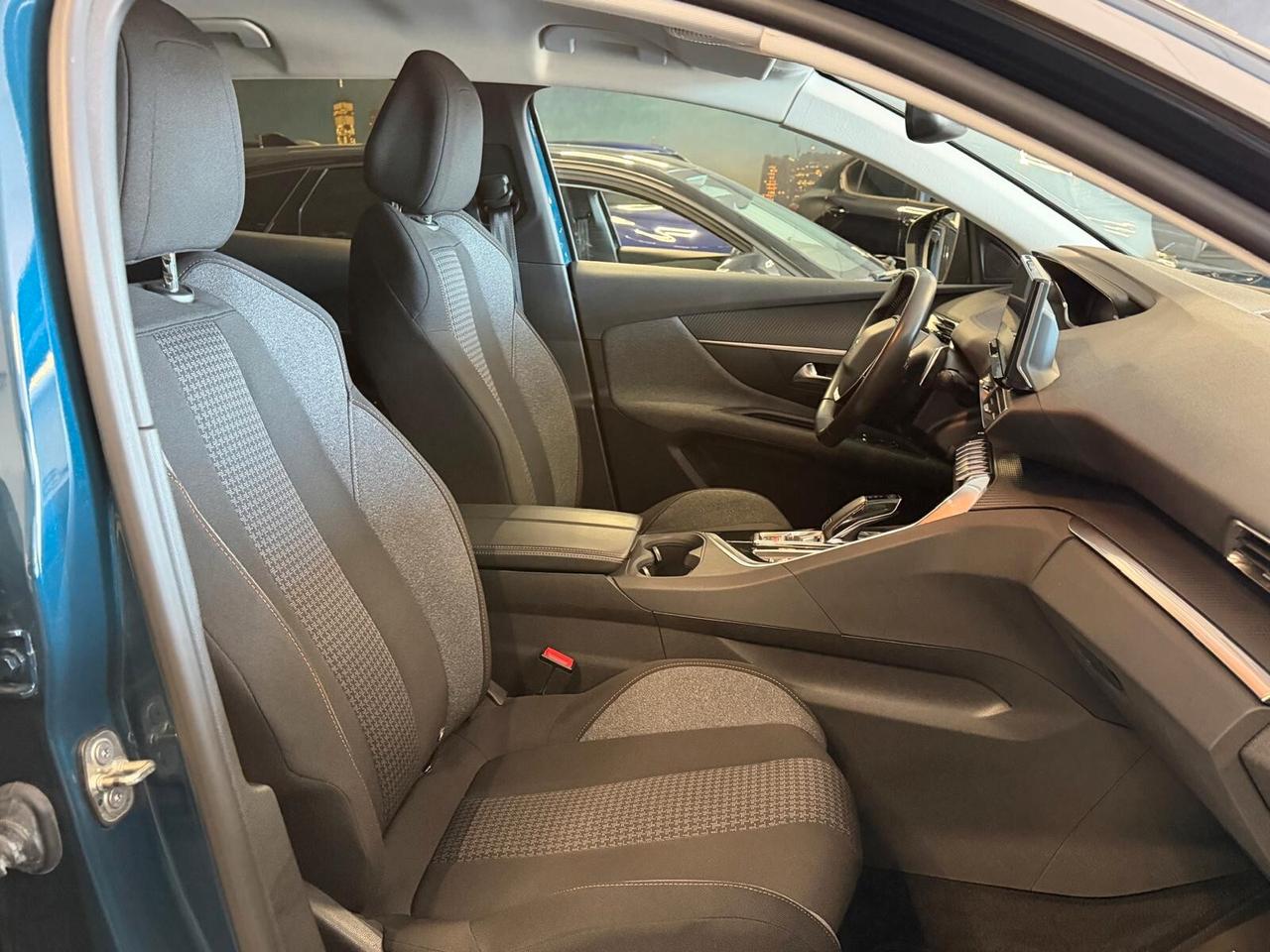 PEUGEOT 3008 1.5 EAT8 130CV 96KW NAVI CRUISE CAM ANNO 2021