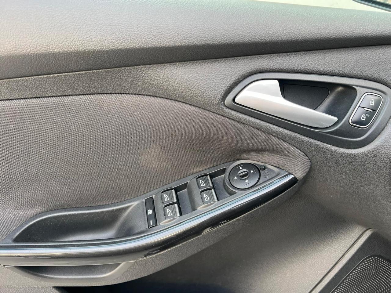 FORD FOCUS 1.5 TDCi 95 CV 2016!!! TITANIUM!!!