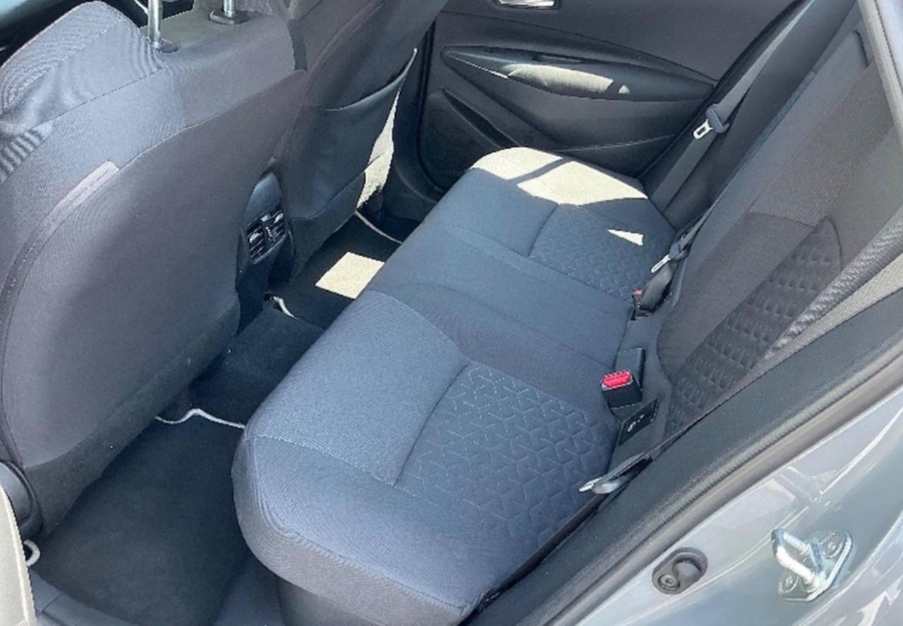 Toyota Corolla Touring Sports 1.8 Hybrid Business