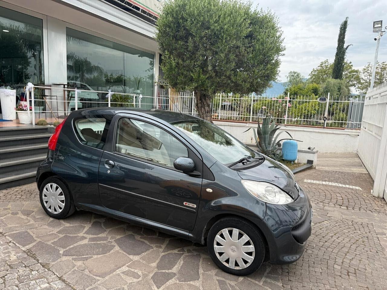 Peugeot 107 1.0 68CV 3p. DESIGN NEO PATENTATI