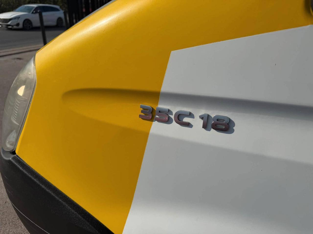 Iveco DAILY CARROATTREZZI SCARRABILE COMEAR