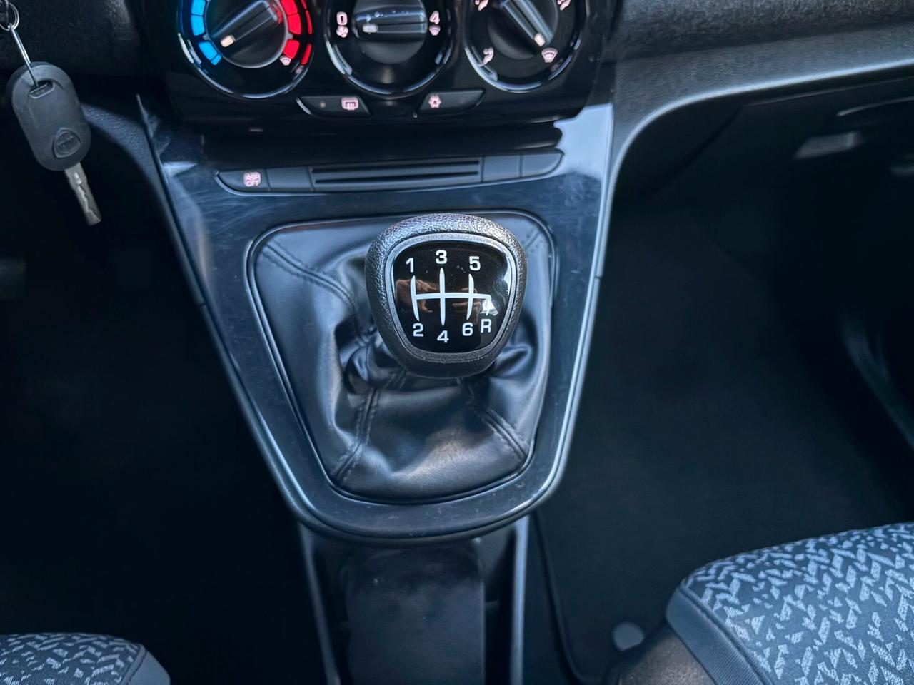 Lancia Ypsilon 1.0 FireFly 5 porte S&S Hybrid Maryne