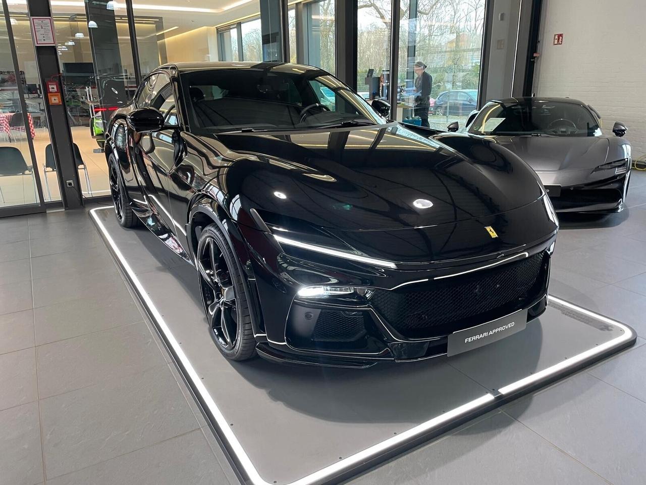Ferrari Purosangue V12 DCT 4WD*Pano*Black