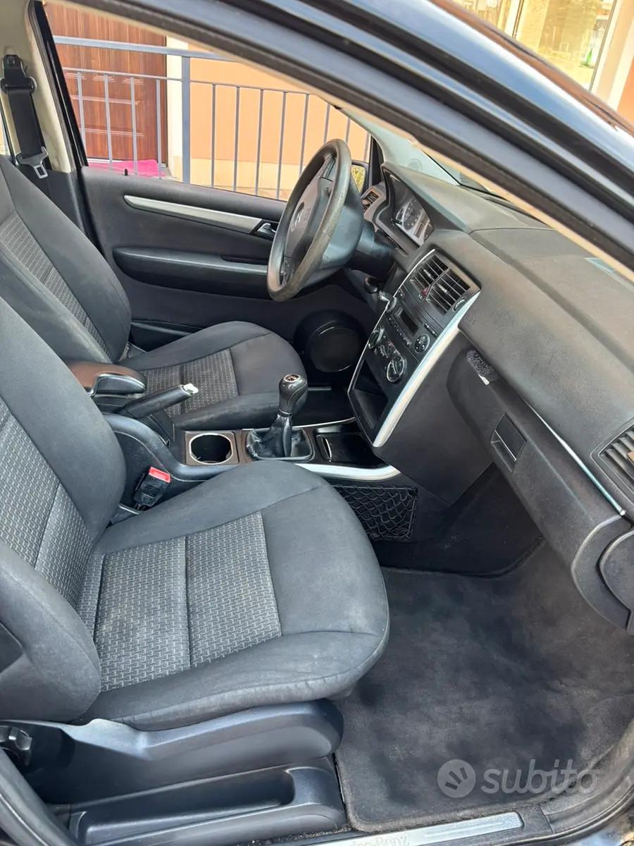 MERCEDES CLASSE B 180 2.0DIESEL 2010