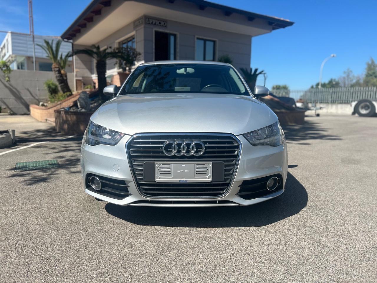 Audi A1 1.6Tdi Ambition PERFETTA