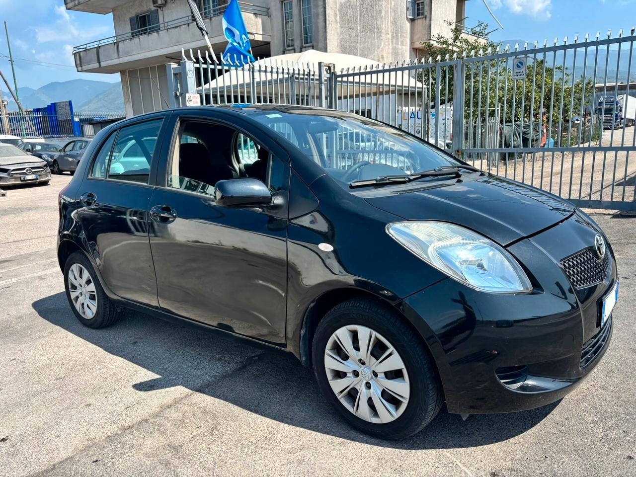 Toyota Yaris CAMBIO AUTOMATICO