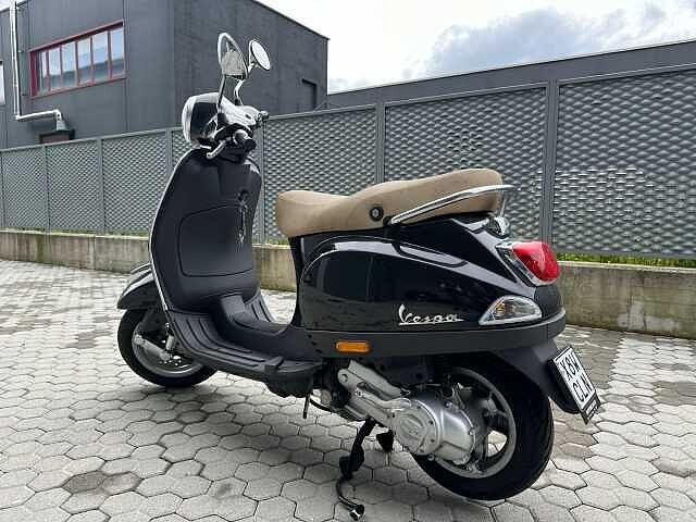 Piaggio Vespa LX 50