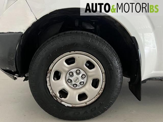 NISSAN Navara 2.5 dCi 4 porte Double Cab XE