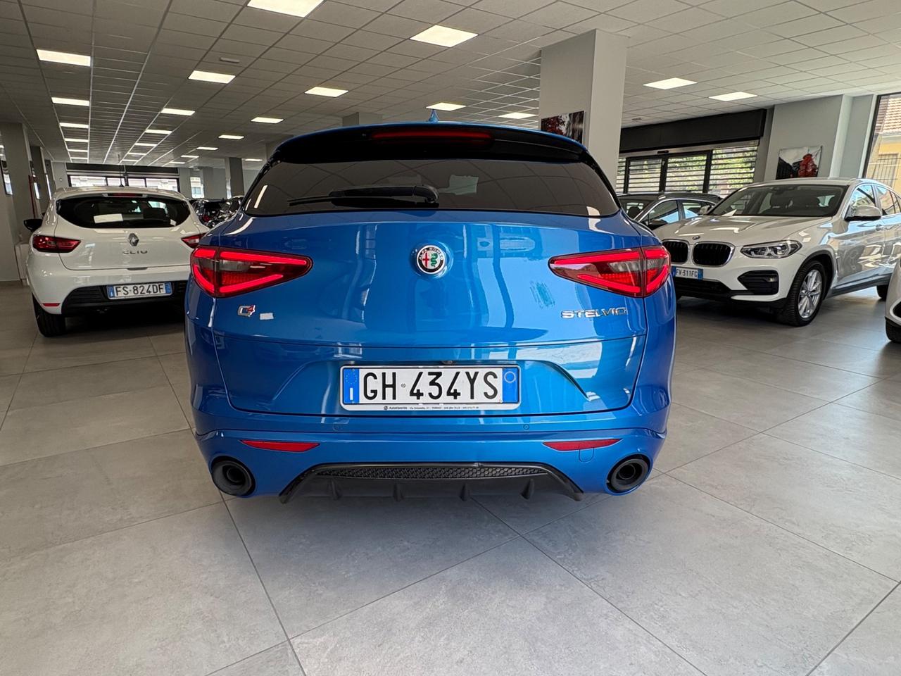 Stelvio 2.0 Turbo 280 Q4 Veloce 2022 km 104000