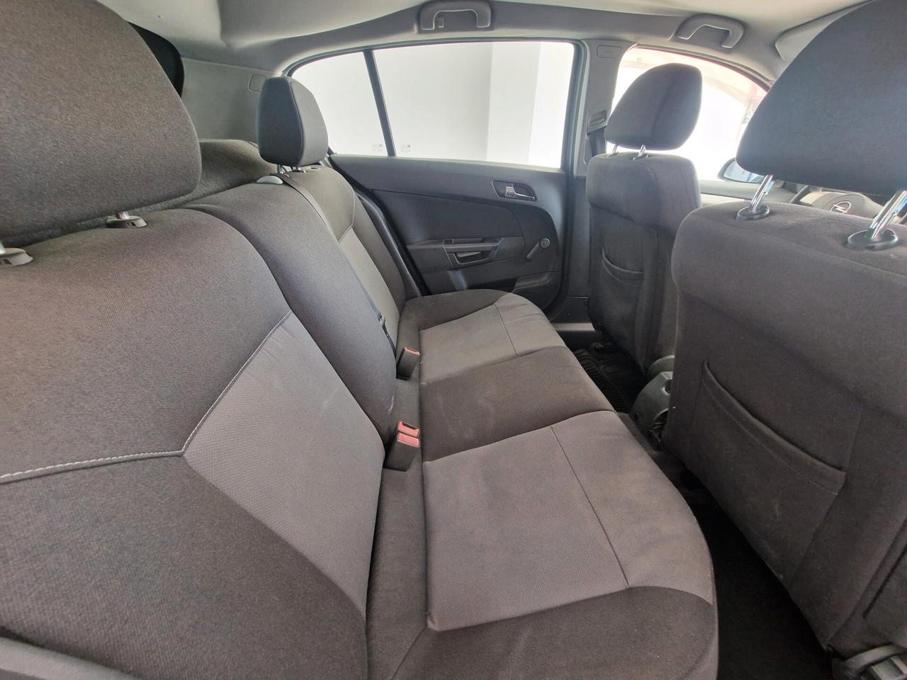 Opel Astra 1.4 16V Twinport 5 porte Club gpl