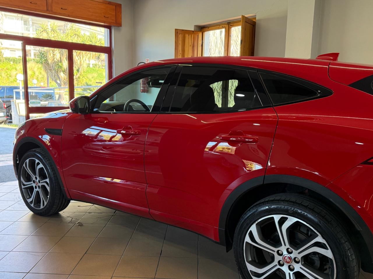 Jaguar E-Pace 2.0D 180 CV AWD aut. R-Dynamic SE FIRST EDITION