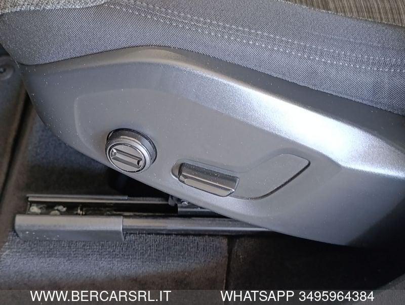 Volvo XC60 XC60 B4 (d) AWD automatico Essential