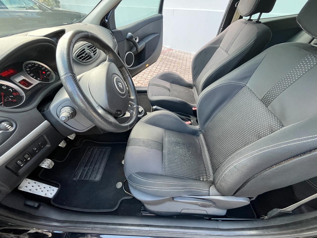 Renault Clio RS 2.0 16V 200CV 3 porte