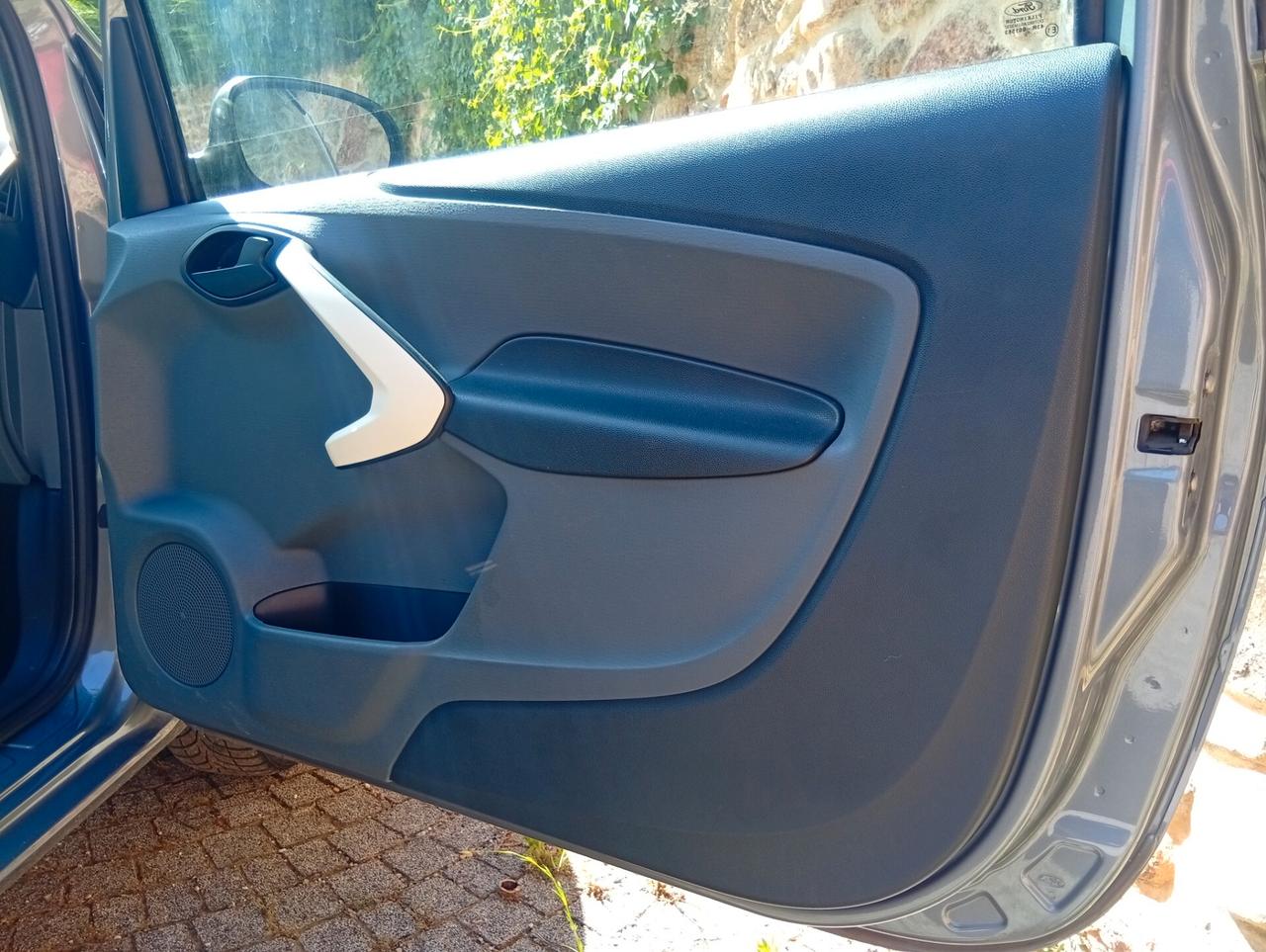 Ford Ka Ka+ 1.2 8V 69CV Titanium