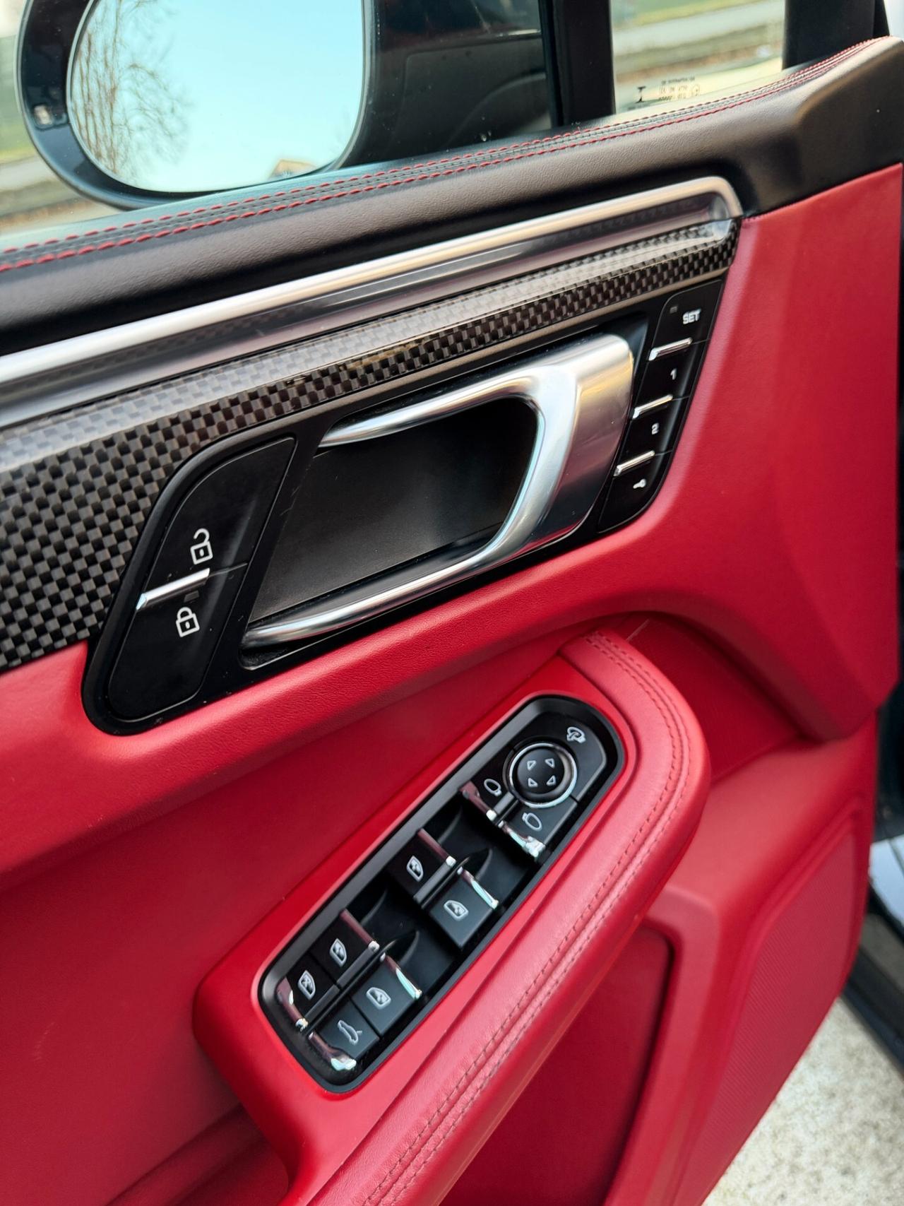 Porsche Macan 2.0 Tetto Limited