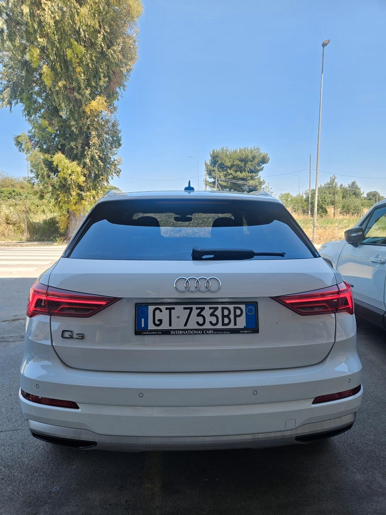 Q3 35 2.0 tdi 150cv Business Advanced s-tronic