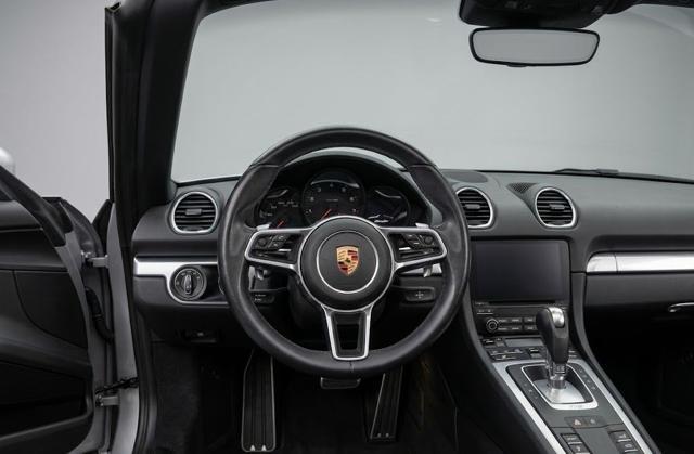PORSCHE Boxster 2.0 718 Spyder