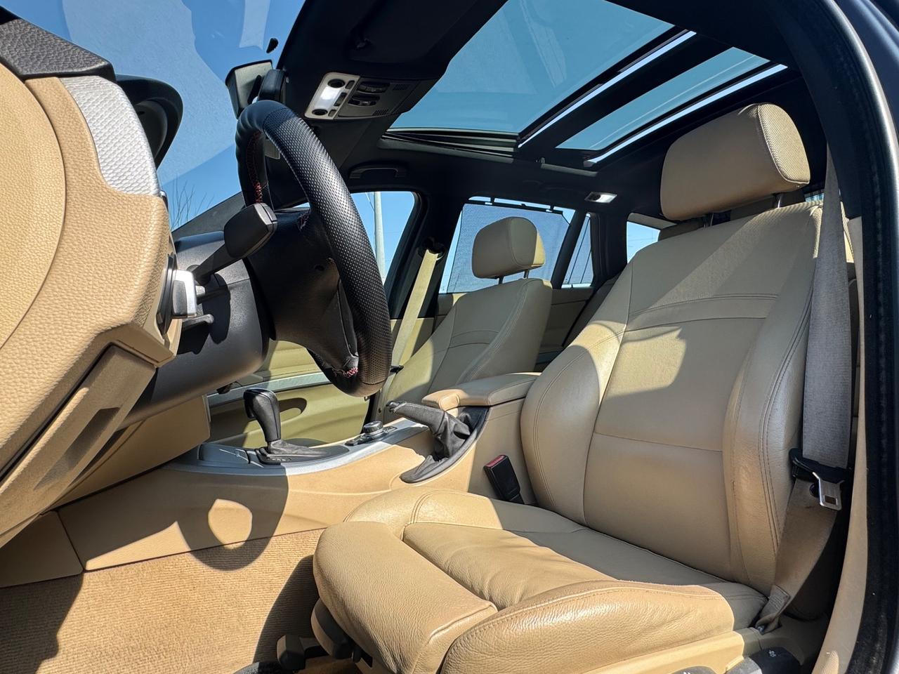 Bmw 320d Touring M-Sport auto tetto navi pelle