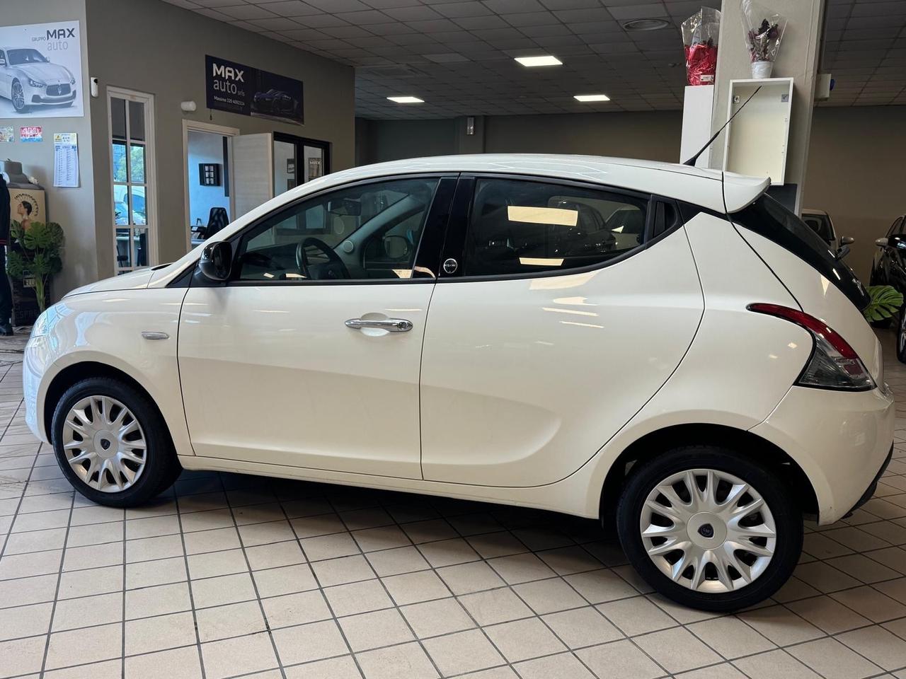 Lancia Ypsilon 1.2 69 CV 5 porte GPL Ecochic Gold