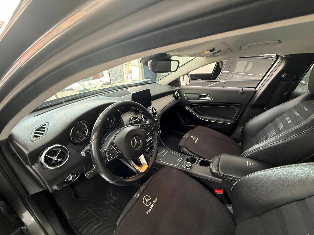 Mercedes Classe GLA GLA 200 d Premium auto AMG