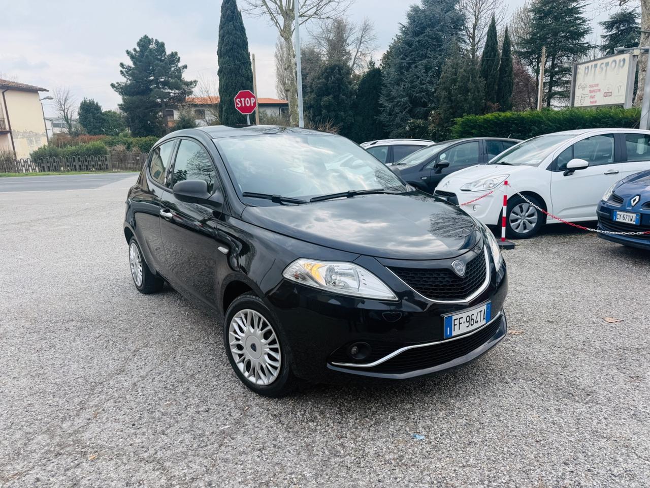 Lancia Ypsilon 1.2 69 CV 5 porte GPL Ecochic Gold