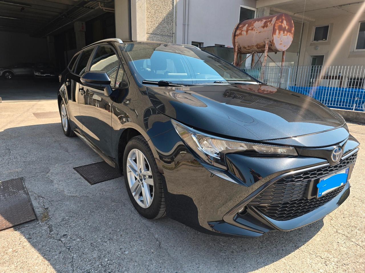 Toyota Corolla Touring Sports 1.8 Hybrid Business