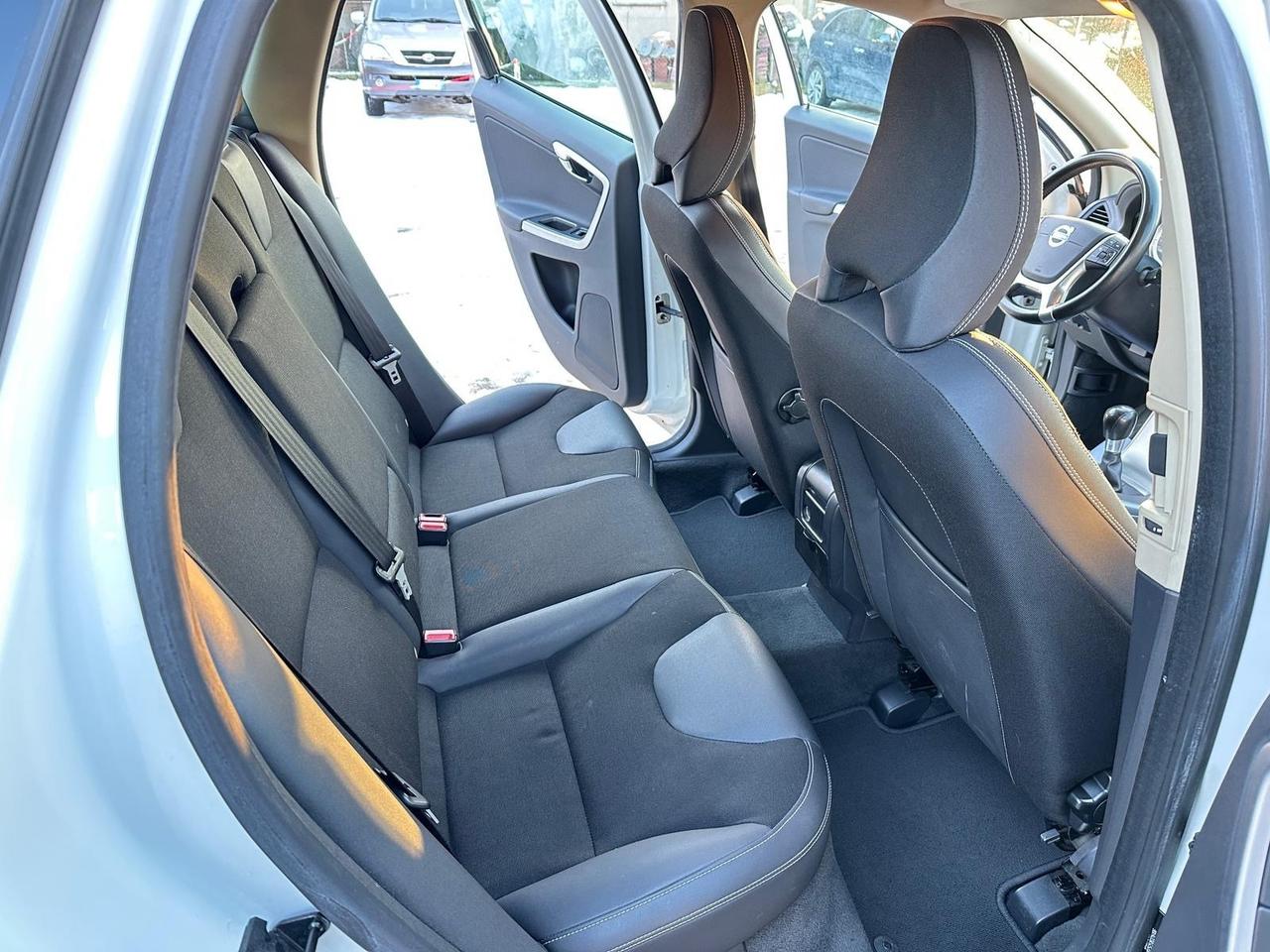 Volvo XC 60 XC60 D5 AWD Geartronic Kinetic