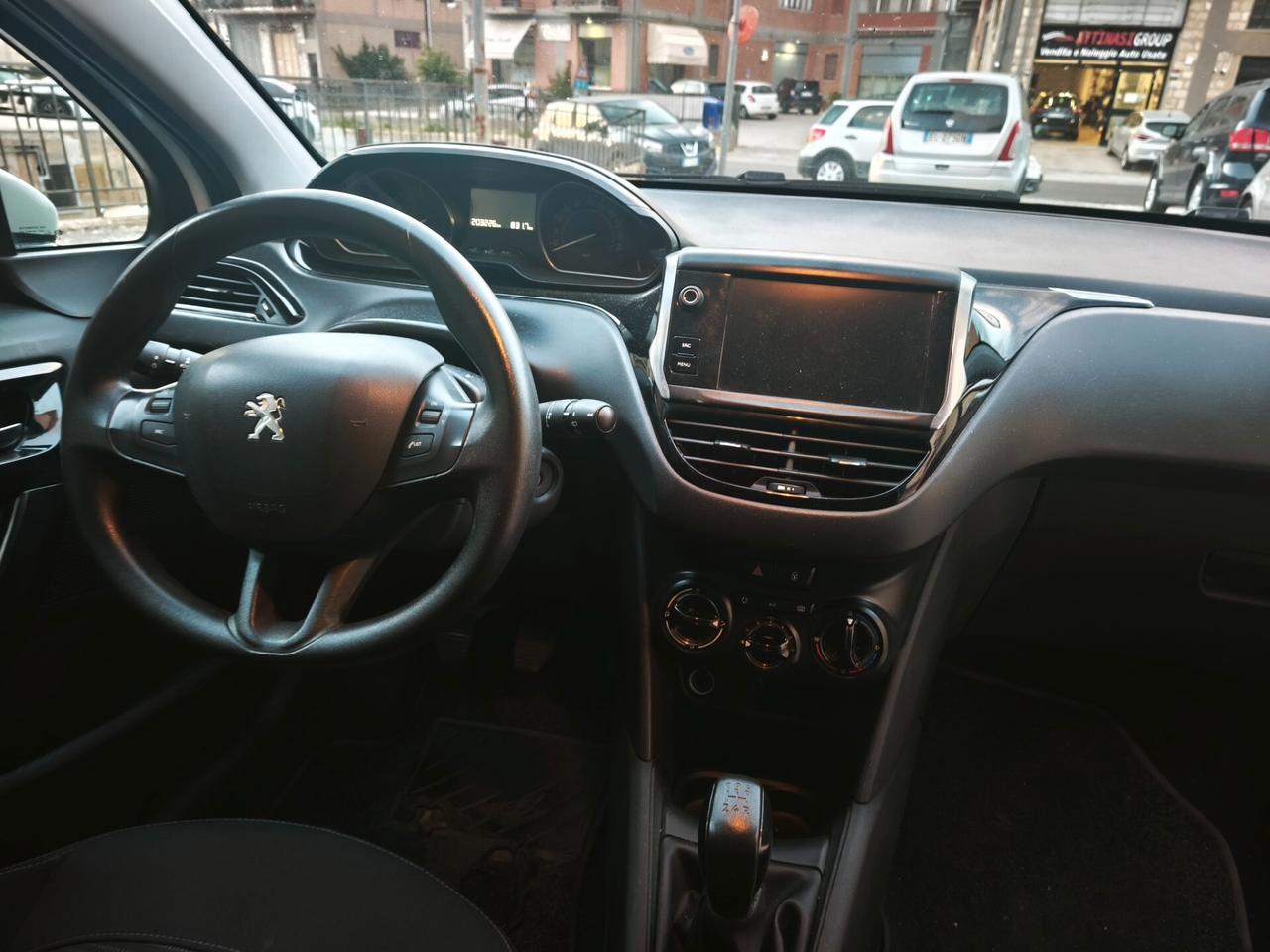 Peugeot 208 HDi 100 CV Van IVA Esposta