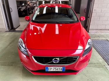 Volvo V40 T4 R-design Kinetic