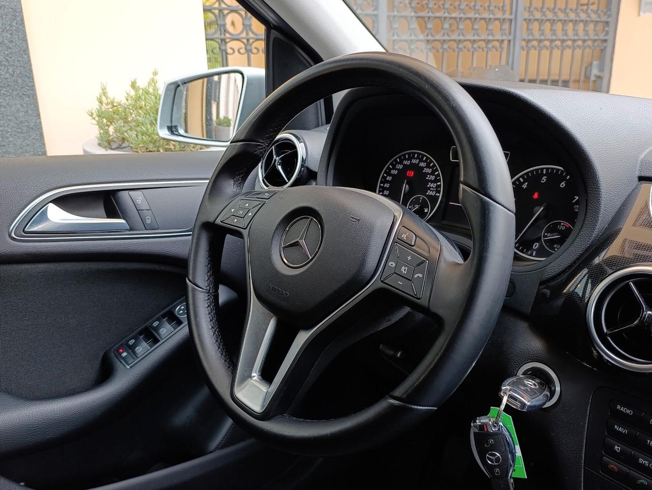Mercedes-benz B 180 Executive Euro 6 Navi/Bluetooth/Led/Sensori