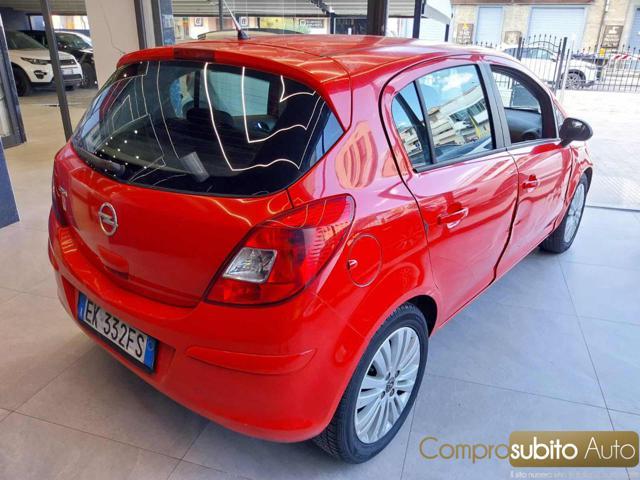 OPEL Corsa 1.2 5 porte Cosmo
